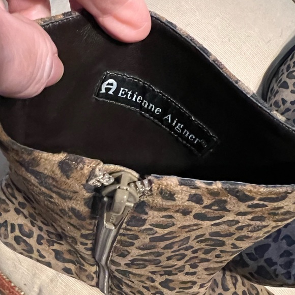 SOLD!! 8.5 Vintage y2k sueded cheetah leather chunky stacked square heeled boots - Picture 6 of 13